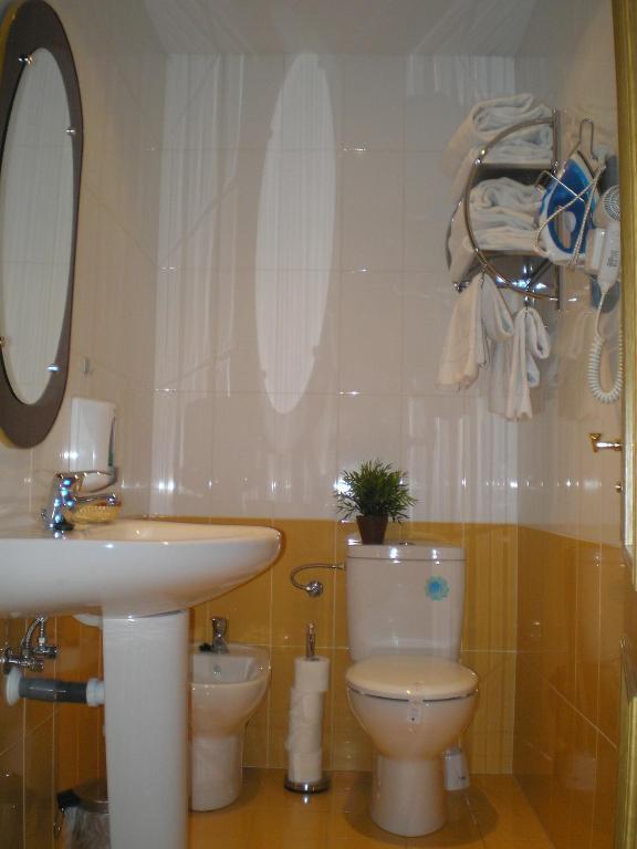 Apartamentos Turisticos Reyes Catolicos Zaragoza Kamer foto